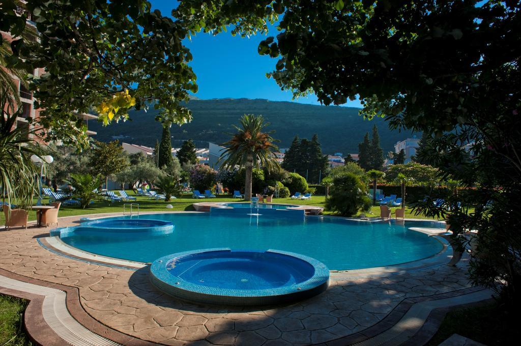 Hotel Rivijera Petrovazzo Esterno foto